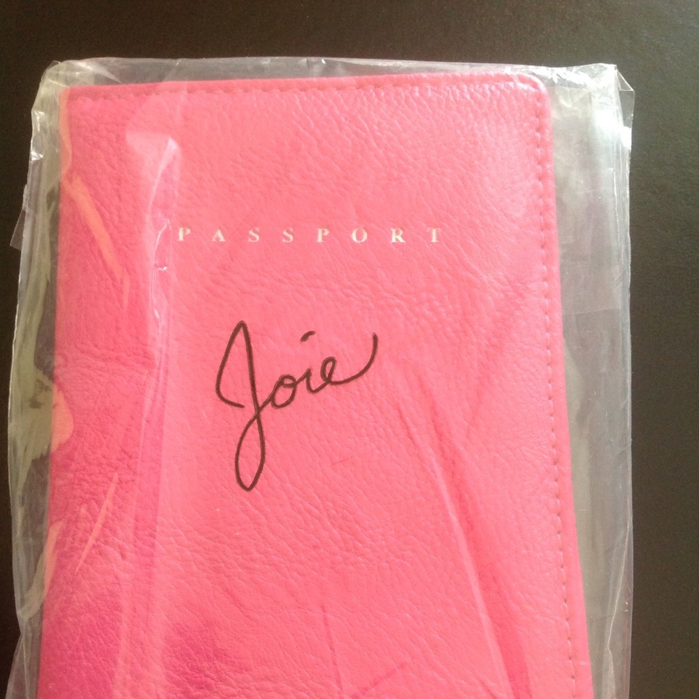 Joie Passport Holder and a free luggage tag